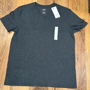 GoodFellow & Co. Mens Grey Short Sleeve V-Neck T-Shirt (Size: Large)(NWT)